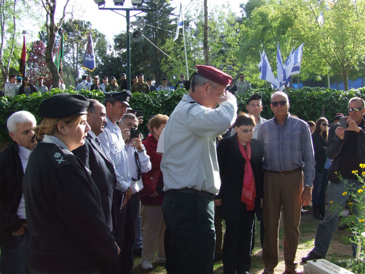 הרמטכ"ל בני גנץ הצדיע לגיבור ישראל מוני ניצני ז"ל