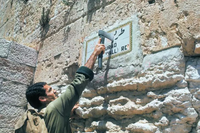 טוב מאוחר מאשר אף פעם